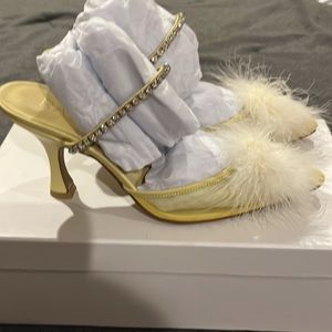 Brand new in box Raye “Duke” Heels pale yellow size 7.5